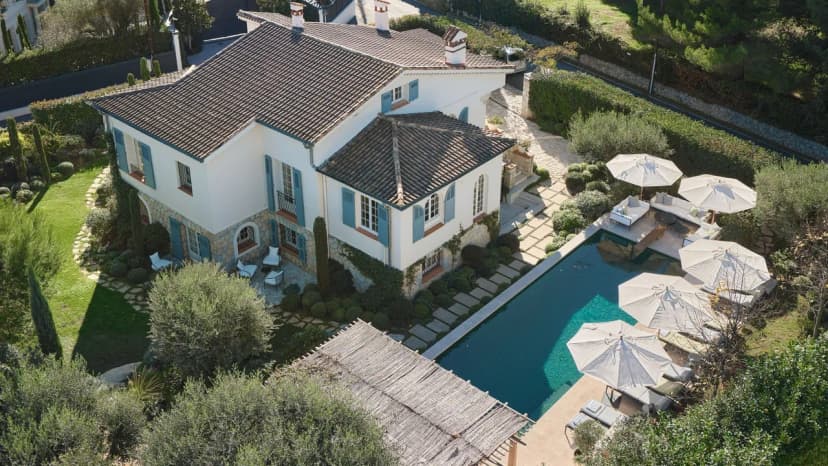 Prestigious Villa Near Juan-les-pins