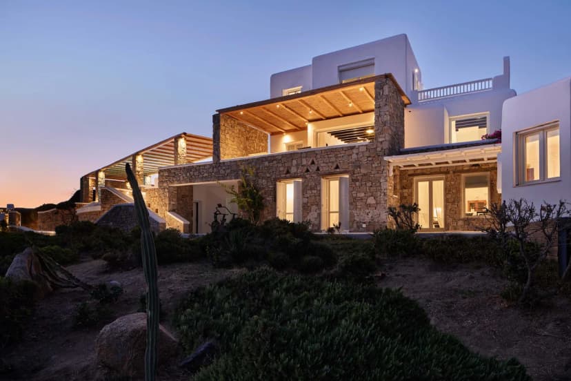 Panoramic Sunset Views With Private Pools