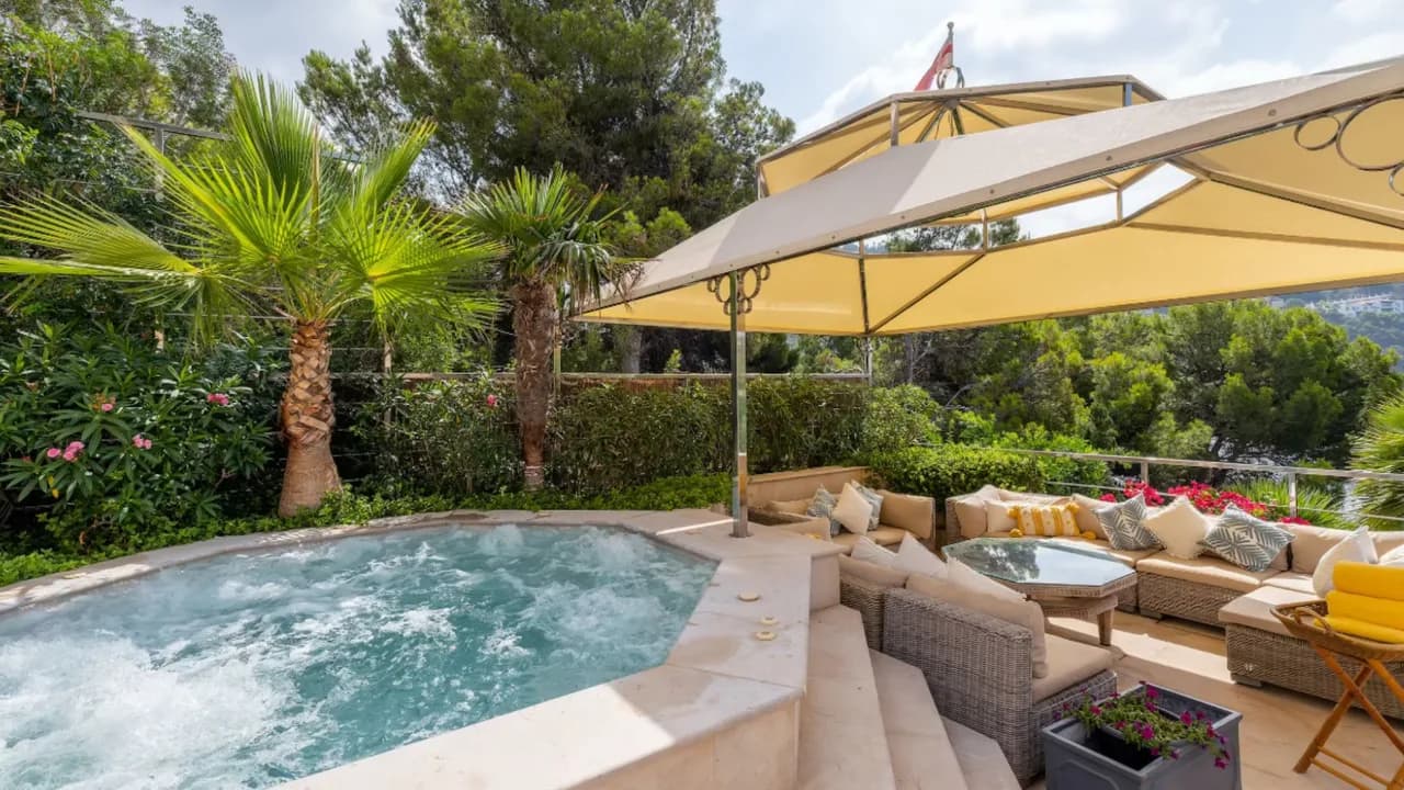 Exclusive Villa With Private Access to Sea photo 4