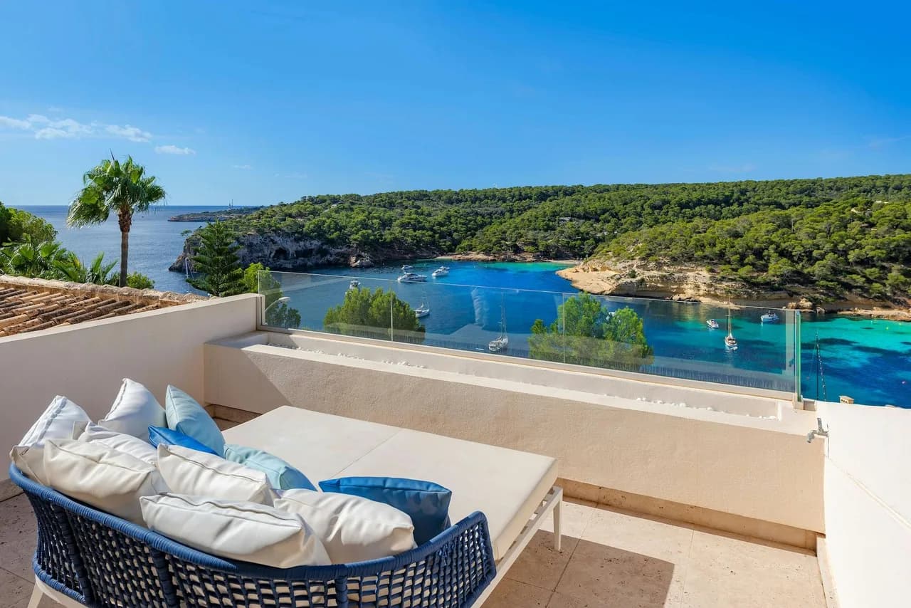 Luxurious Villa With Heated Infinity Pool photo 4