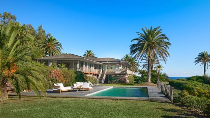 Waterfront Escape With Private Harbor
