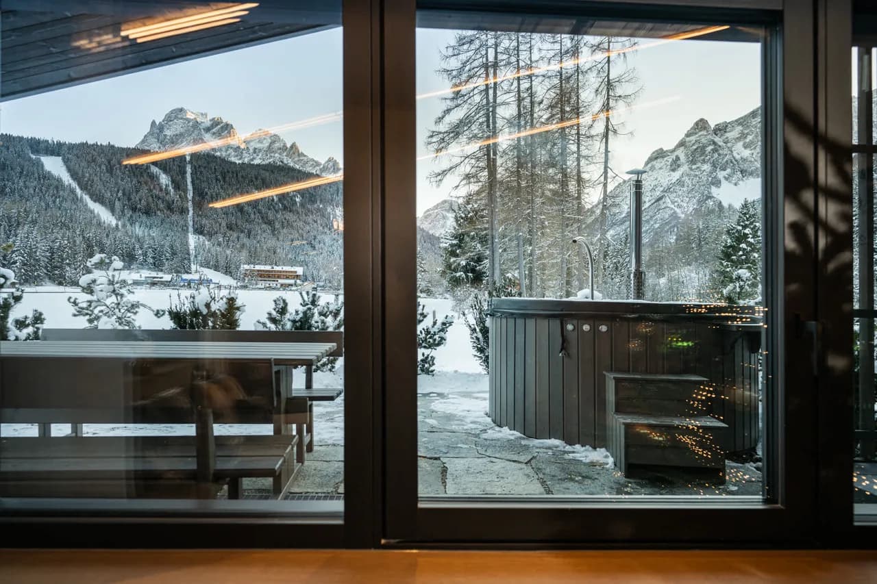 Stunning Chalet With Fun Pool and Sauna photo 3