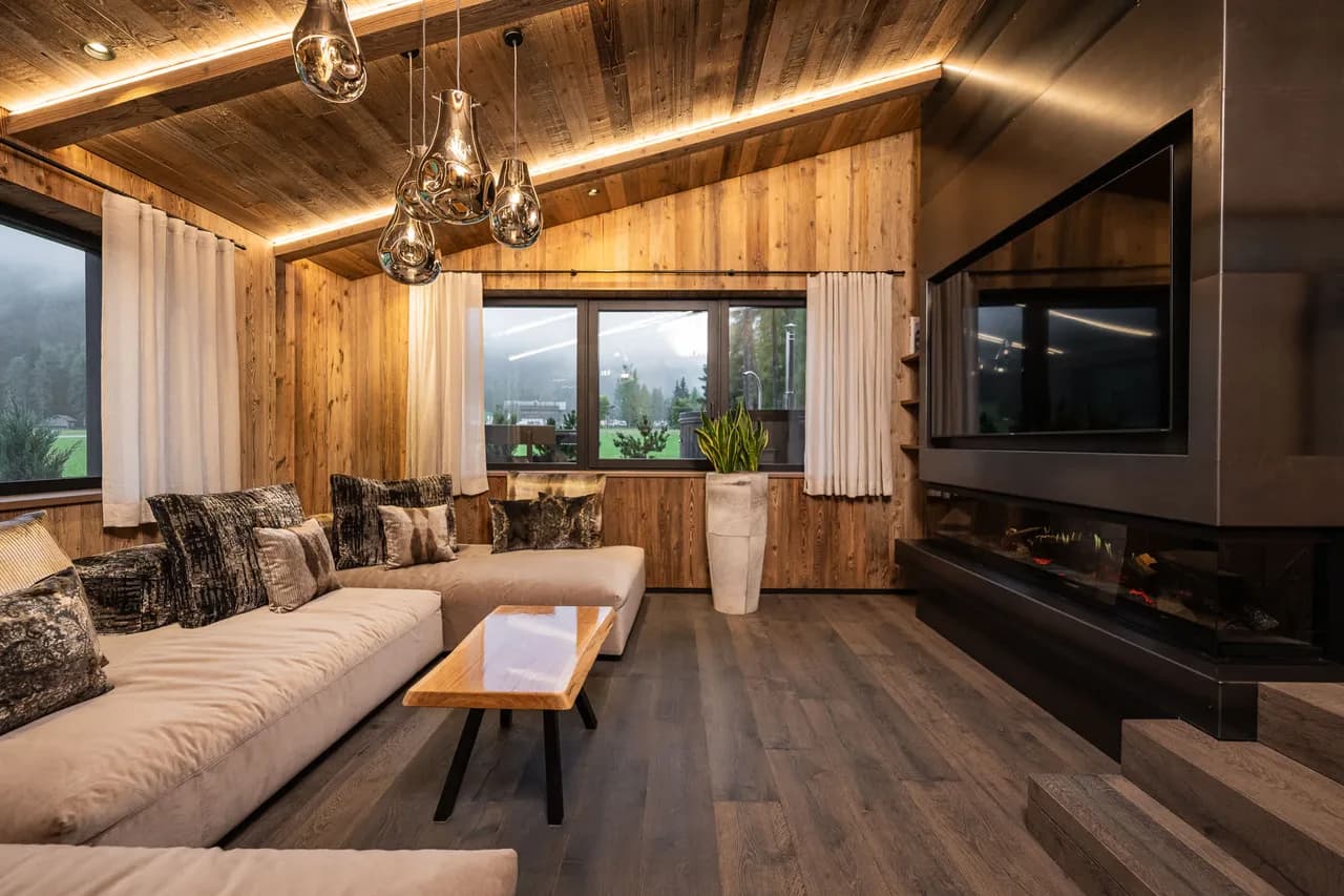 Stunning Chalet With Fun Pool and Sauna photo 4