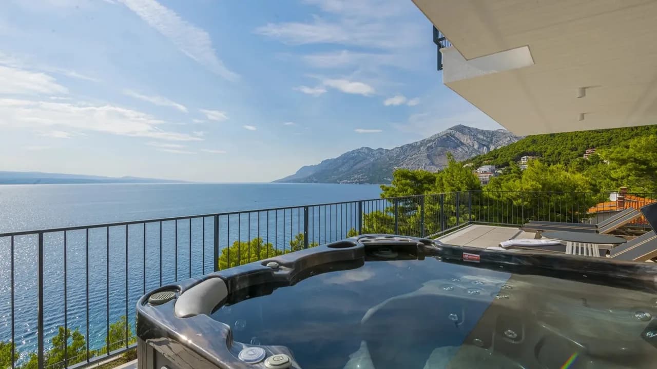 Idyllic Adriatic Retreat With Jacuzzi photo 4