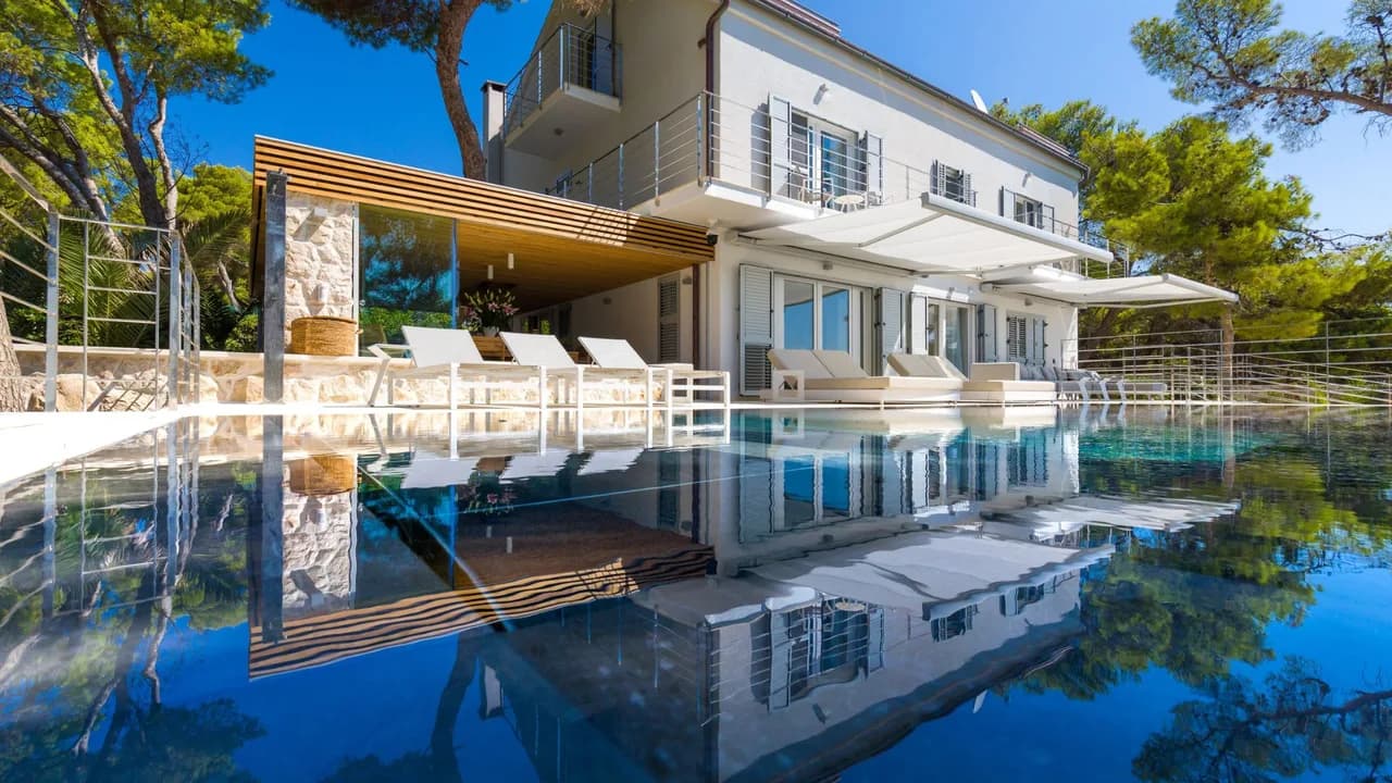 Modern Villa Overlooking Pakleni Islands photo 4