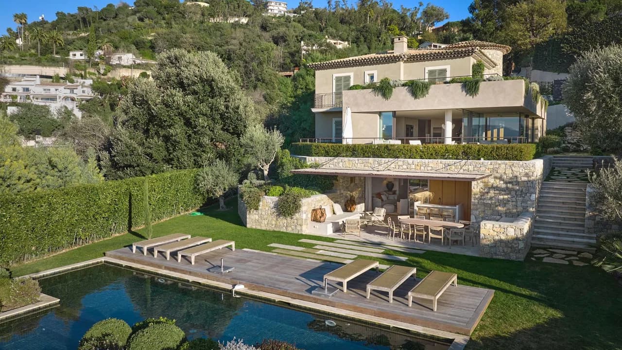 Glamorous Stay Near Cannes Beaches