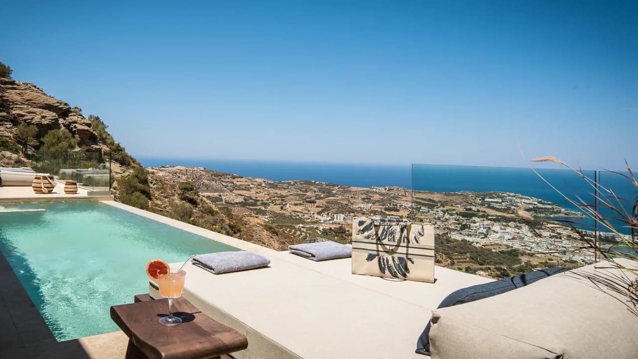 Private Oasis in Crete Hills photo 5