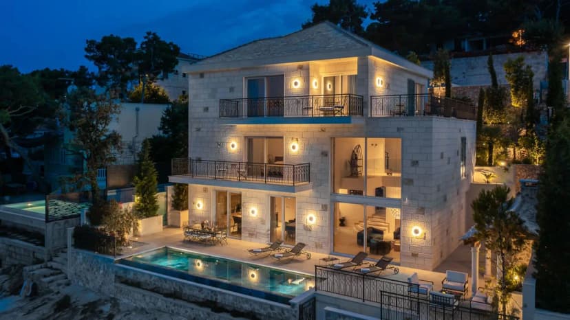 Luxury Redefined With Coastal Charm