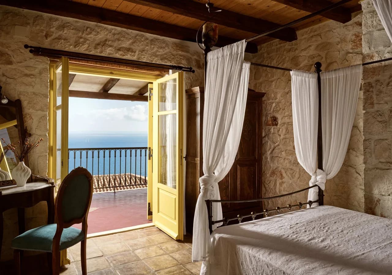 Elegant Seaview Villa With Pool & Vast Interiors photo 5