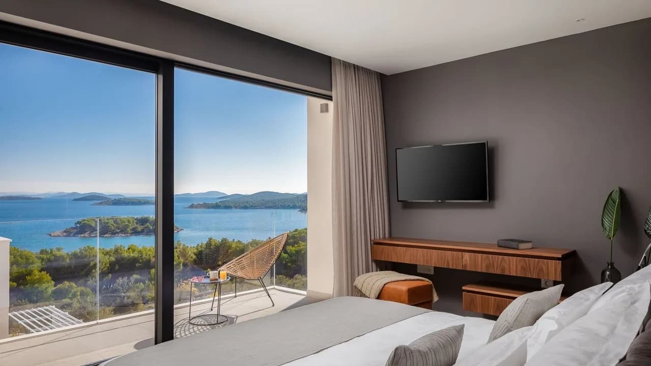 Premium Beachfront Getaway in Murter photo 3