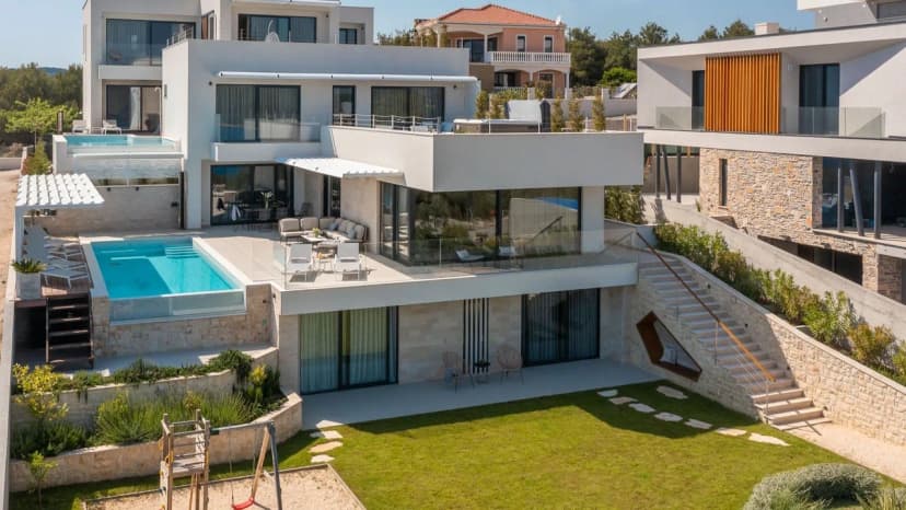 Luxury Stay Near Murter Beaches