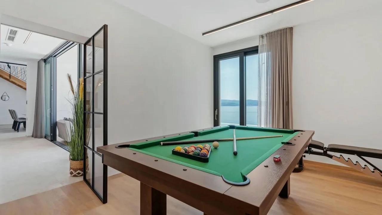 Modern Retreat in Stunning Omiš photo 4