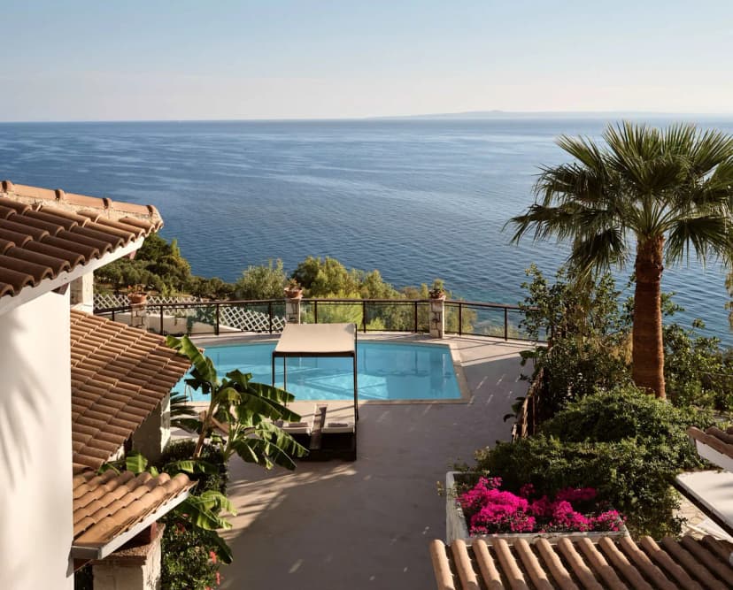 Tranquil Seaside Escape In Vasilikos