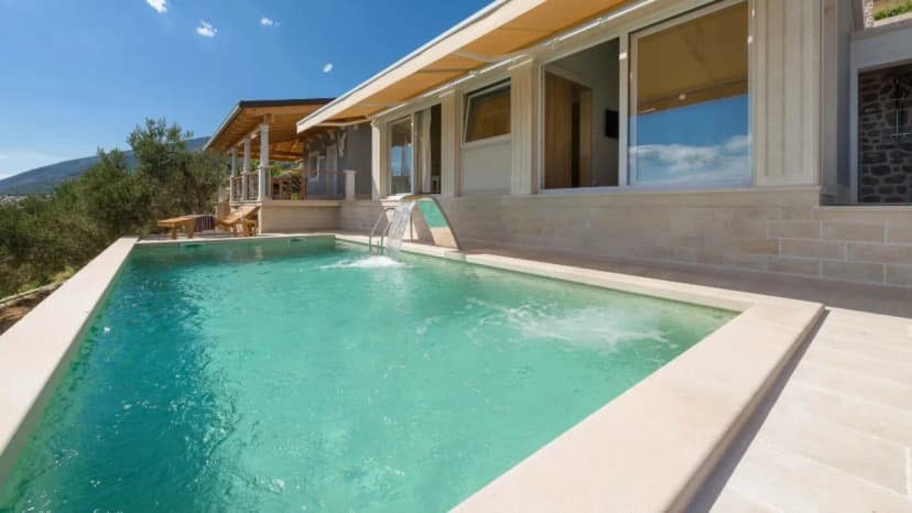 Private Pool Paradise Near Zlatni Rat
