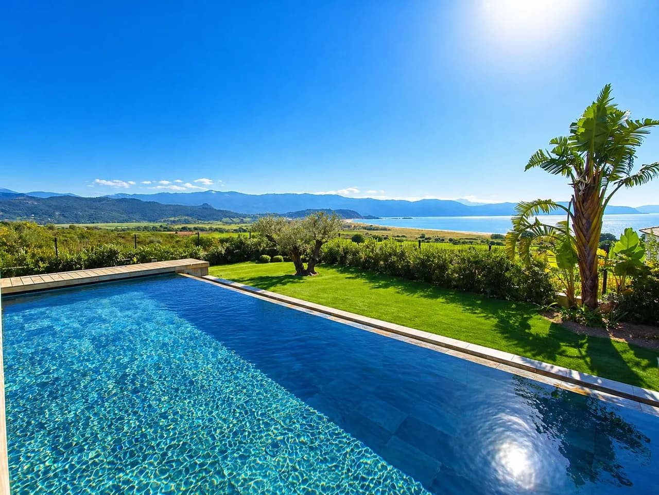 Jacuzzi Pool Villa in France photo 2