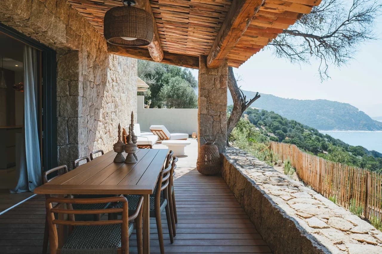 Beachfront Four Bedroom Villa in Saleccia, France photo 3
