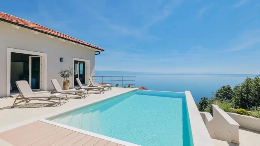 Sophisticated Villa Overlooking Kvarner