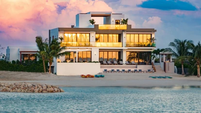 Modern Waterfront Villa With Hot Tub