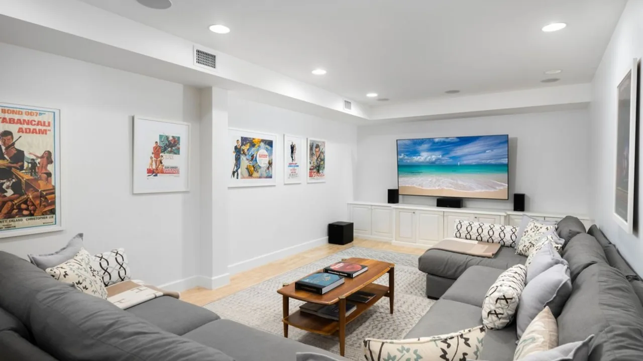 Oceanfront Villa With Heated Pool and Beach Views photo 2