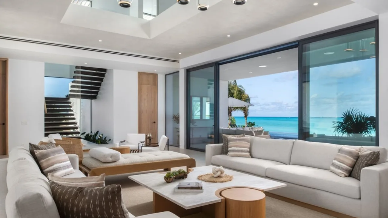 Stunning Beach Villa With Heated Pool photo 2