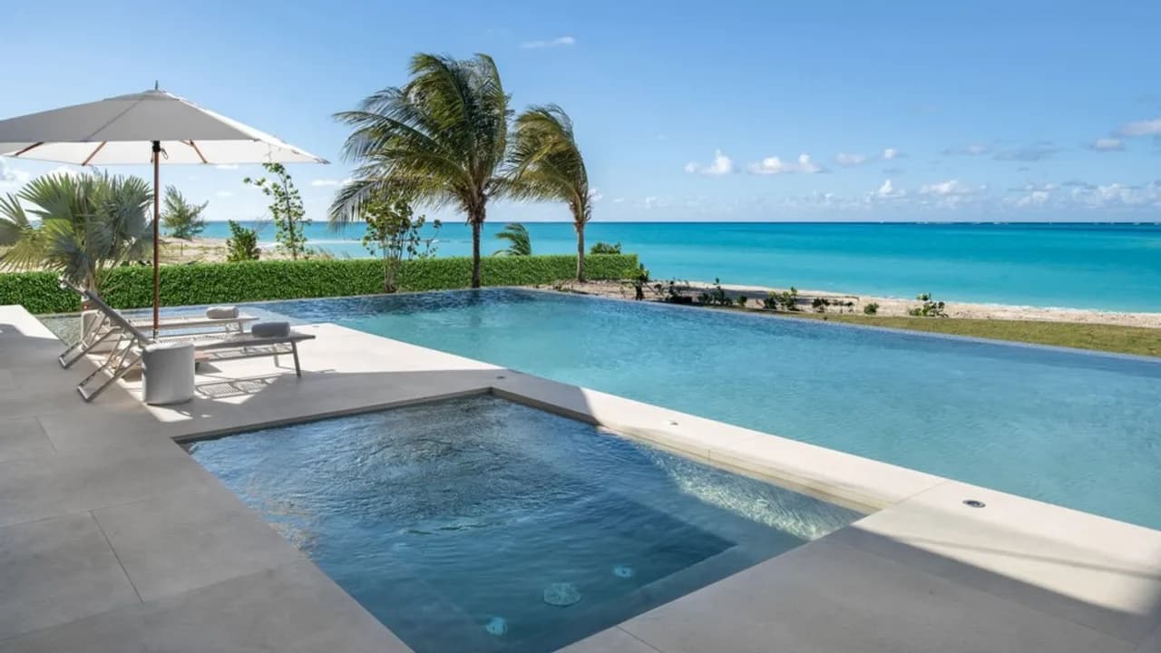 Stunning Beach Villa With Heated Pool photo 4