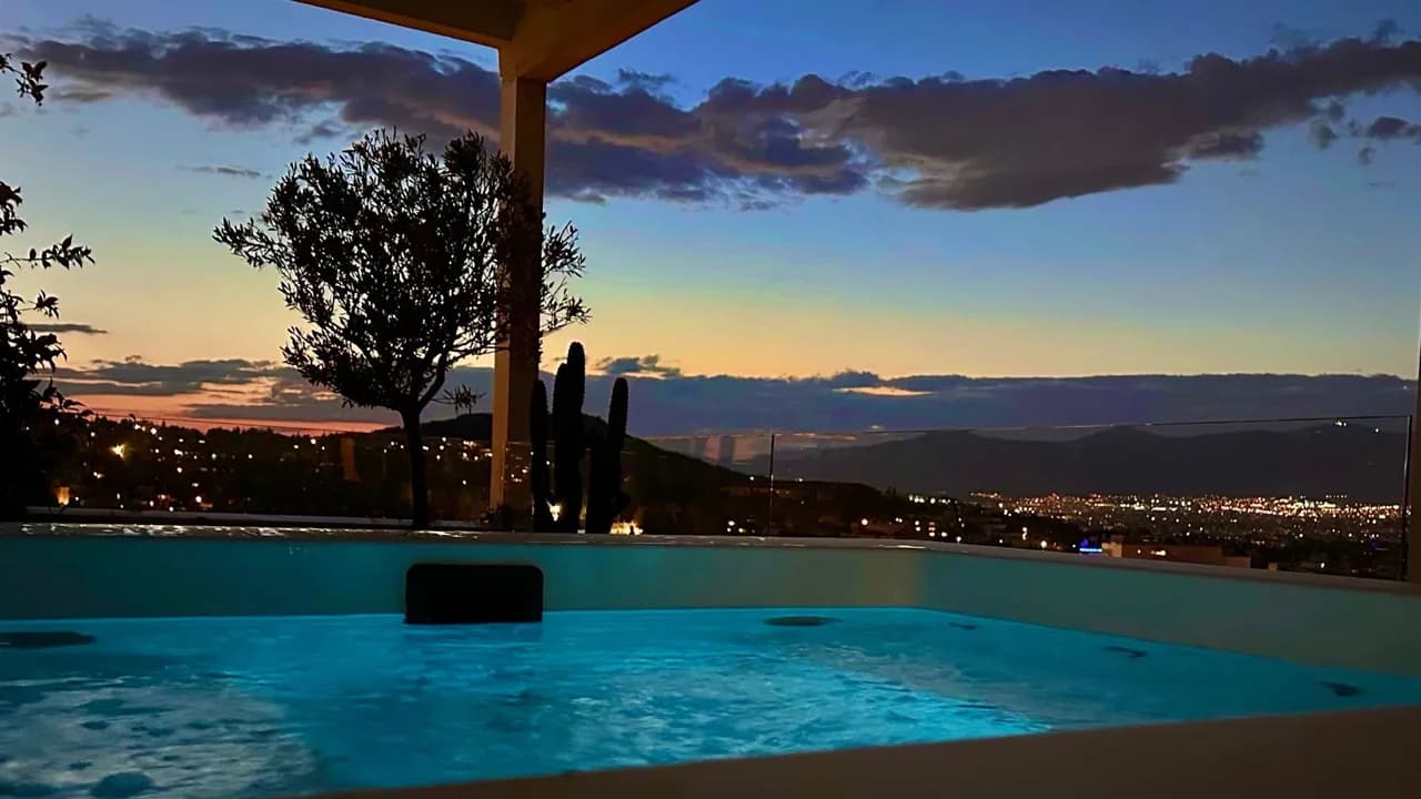 Spacious Penthouse in Prime Location photo 5