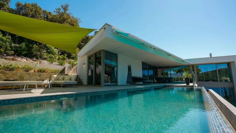Unmatched Comfort and Coastal Beauty