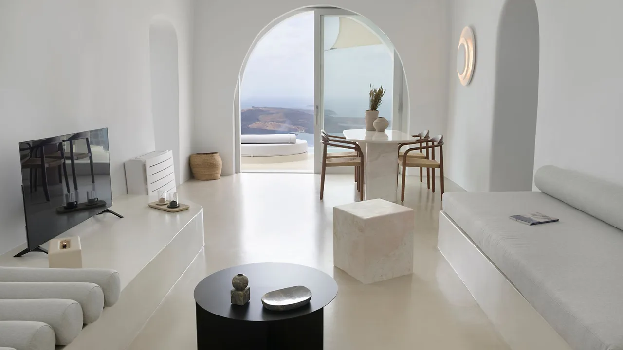 Cliffside Luxury Overlooking Caldera photo 2