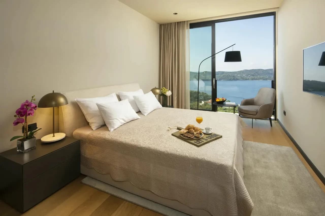 Luxurious Villa With Infinity Pool and Sauna photo 3