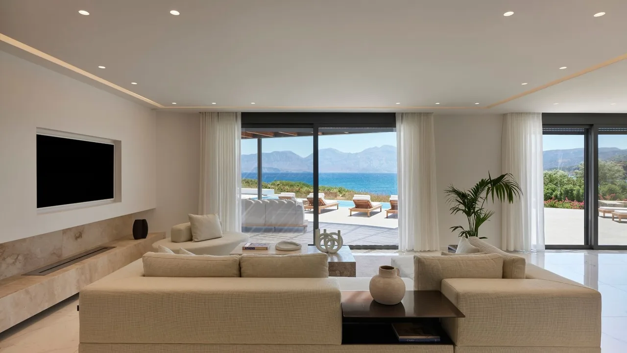 Elegant Stay Near Ammoudara Beach photo 2