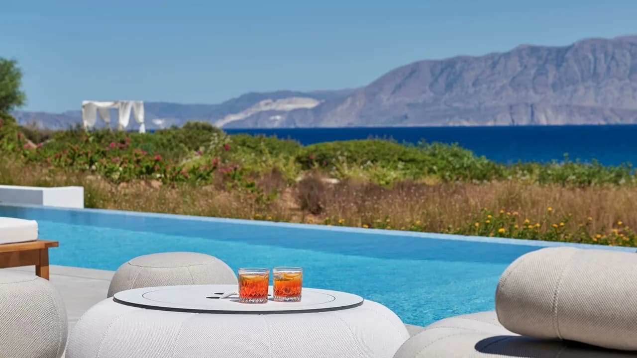 Elegant Stay Near Ammoudara Beach photo 4