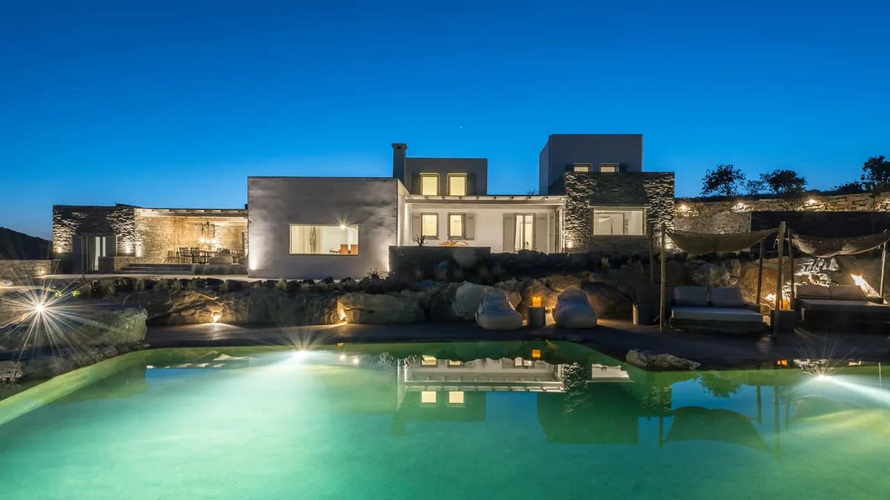 Ultimate Luxury Stay in Kea