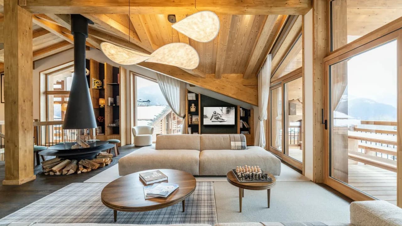 Elegant Alpine Chalet with Mountain Views photo 5