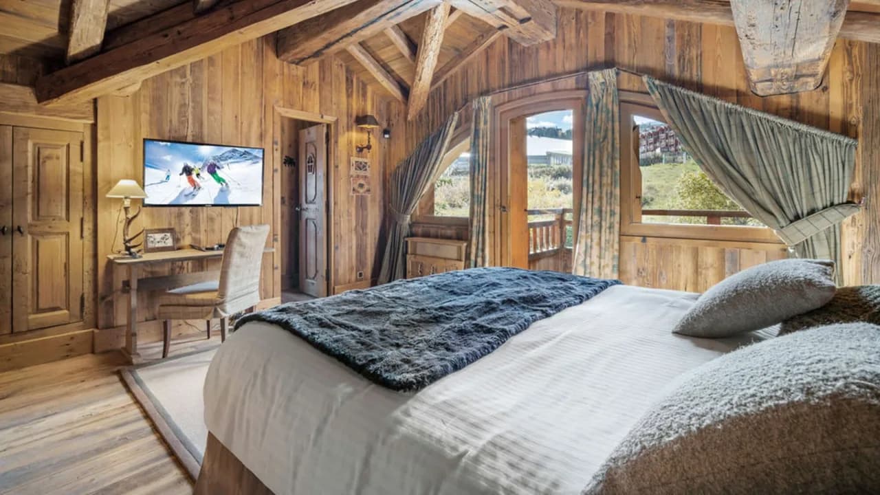 Luxurious Courchevel Chalet Near Slopes photo 2