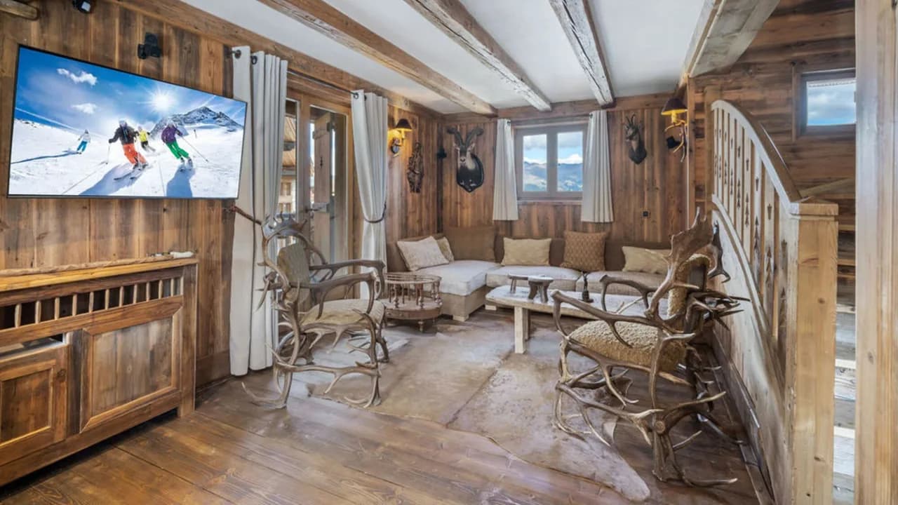 Luxurious Courchevel Chalet Near Slopes photo 5