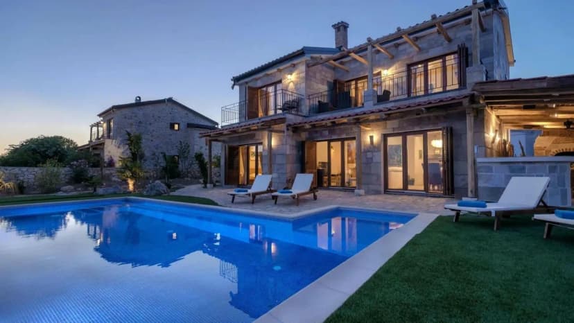 Spacious Villa Surrounded by Olive Groves