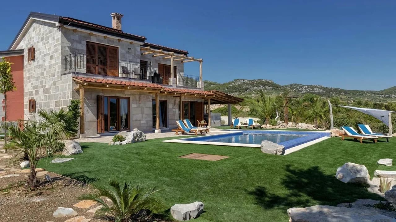 Spacious Villa Surrounded by Olive Groves photo 5