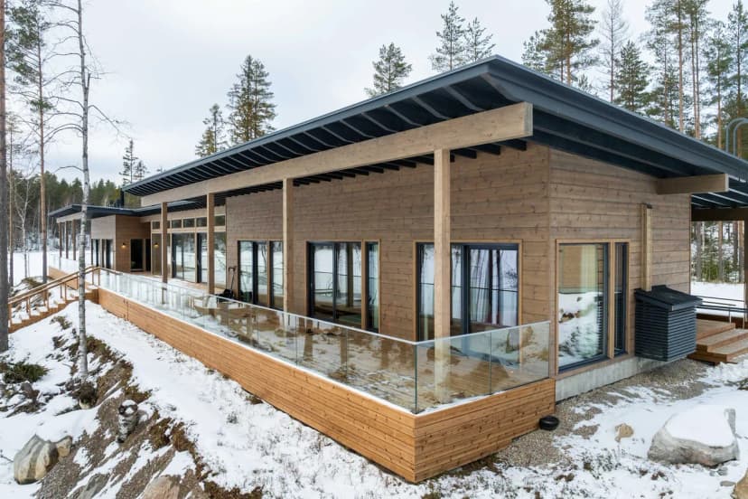 Stylish Villa With Private Sauna and Lake Access