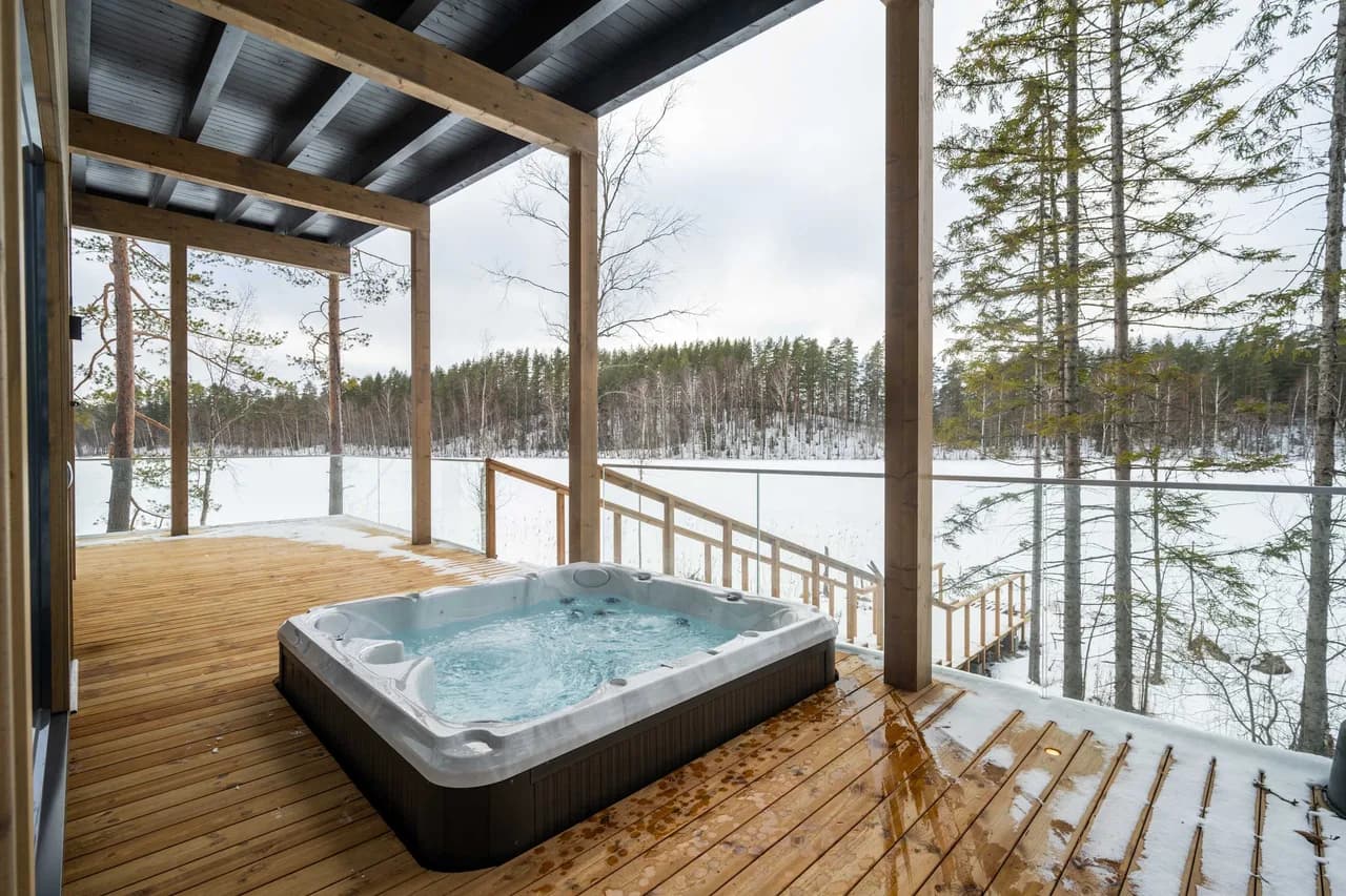 Stylish Villa With Private Sauna and Lake Access photo 5