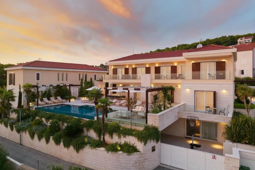 Luxury Hideaway With Personalized Service