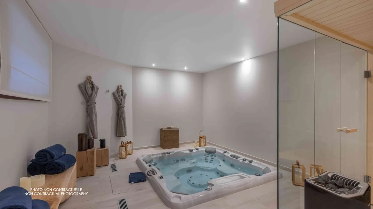 Cozy Chalet With Private Spa Retreat photo 3