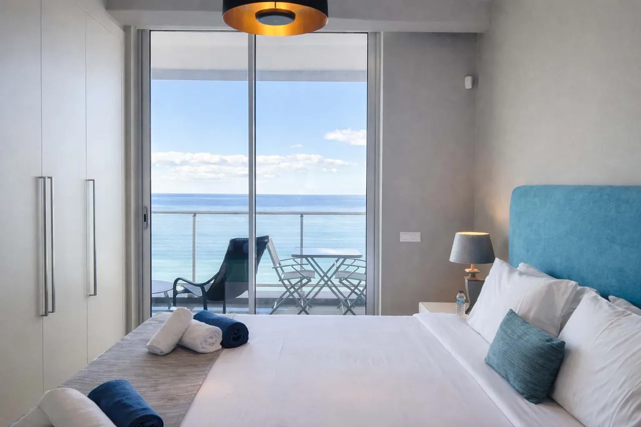 Ocean View Two Bedroom Apartment in Funchal, Madeira photo 5