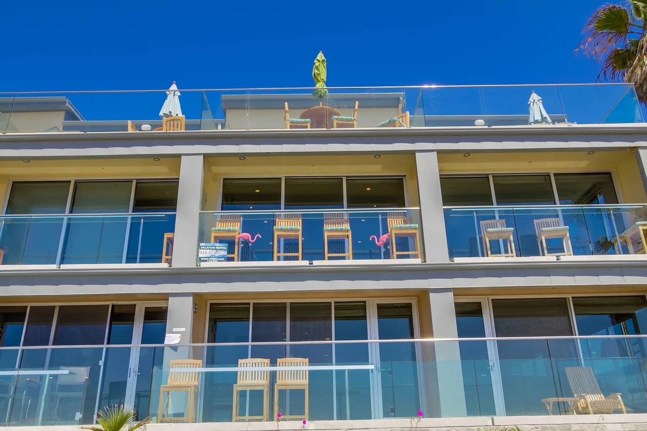 Beachfront Ocean View Condo in San Diego photo 4