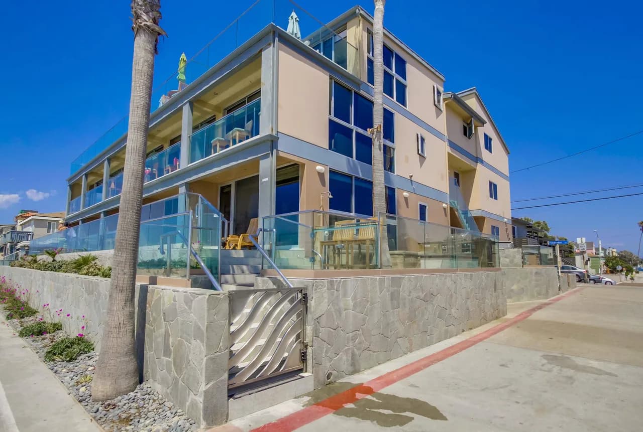 Beachfront Ocean View Condo in San Diego photo 5