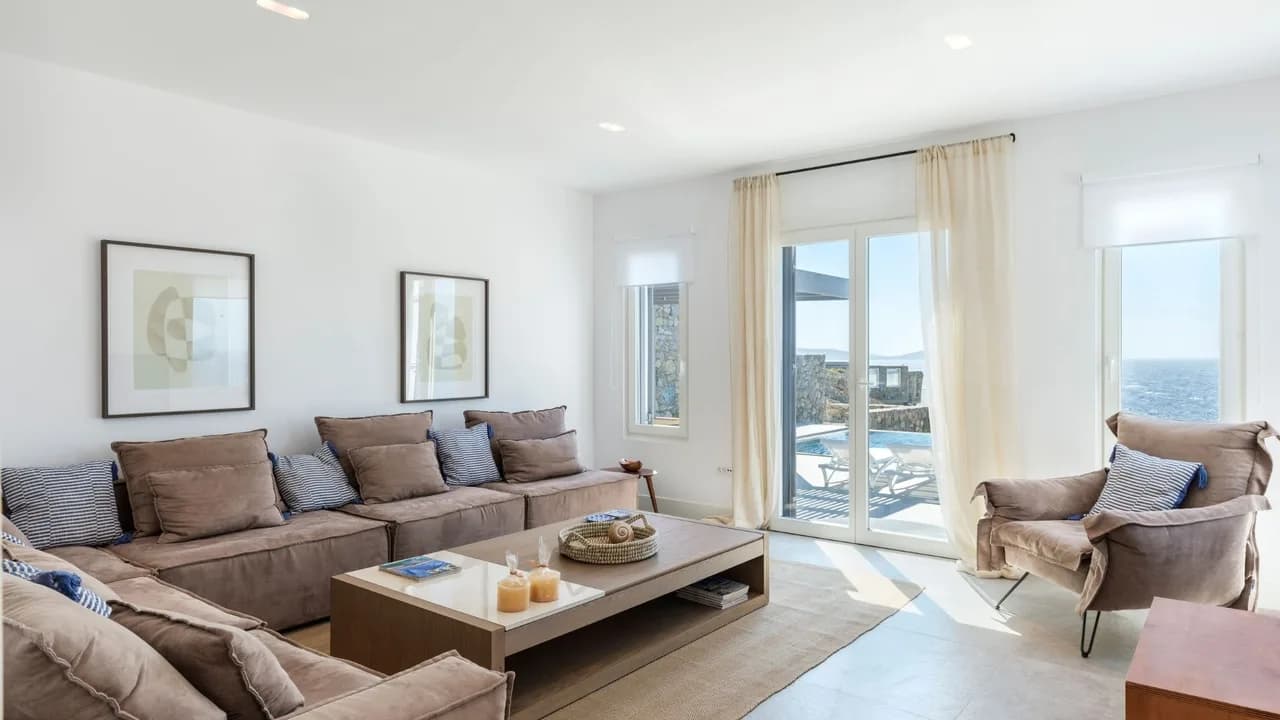 Elegant Coastal Retreat With Poolside Lounge photo 2