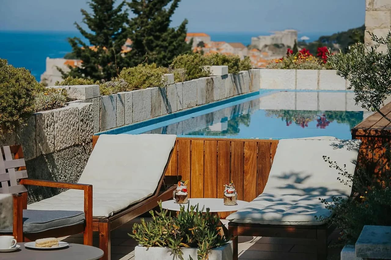Luxury Villa With Garden and Pool Views photo 4