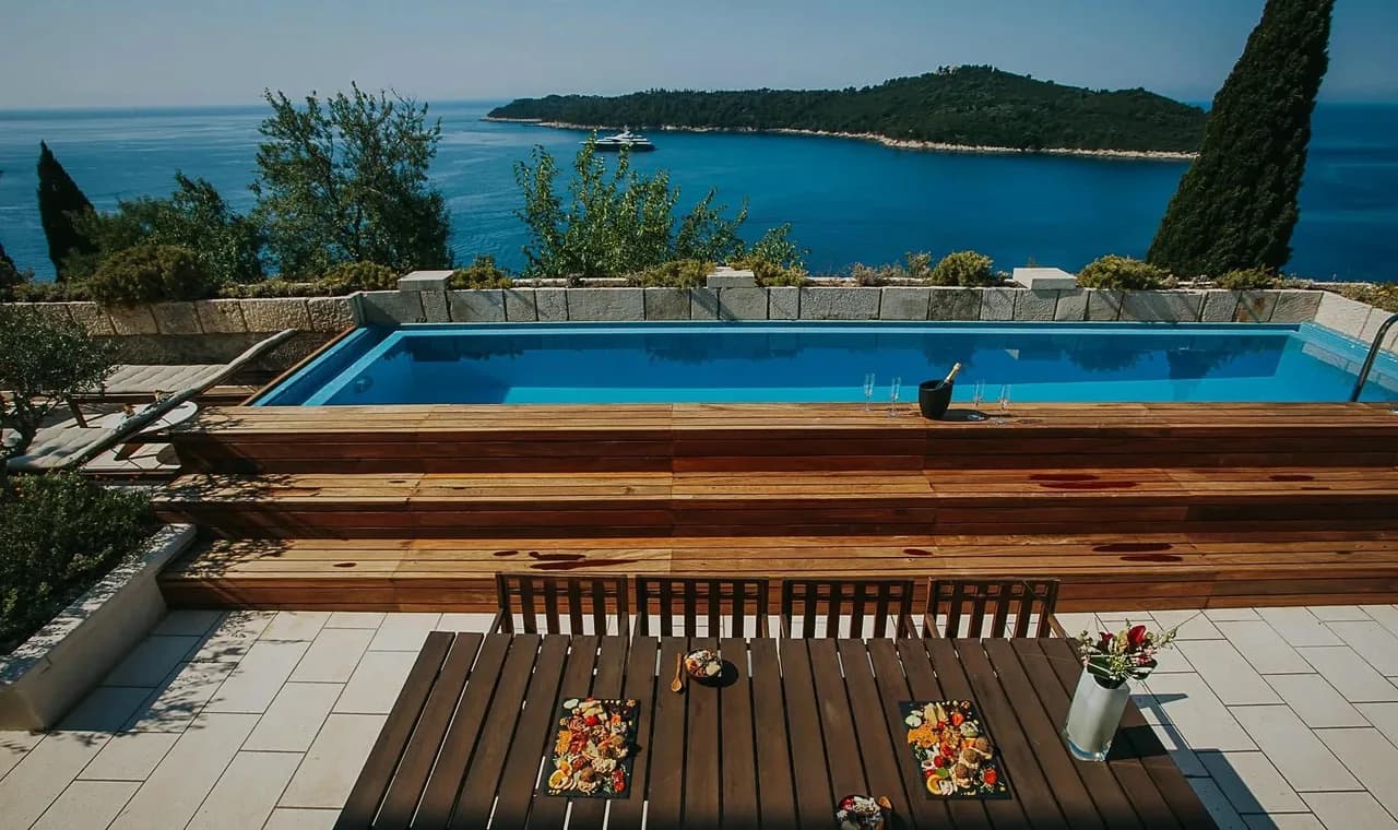 Luxury Villa With Garden and Pool Views photo 5