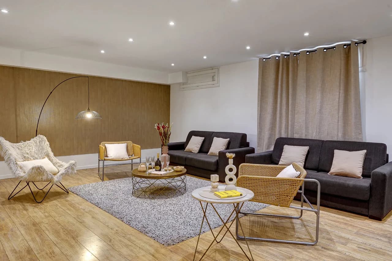 Luxury Two Bedroom Retreat in Central Paris photo 2