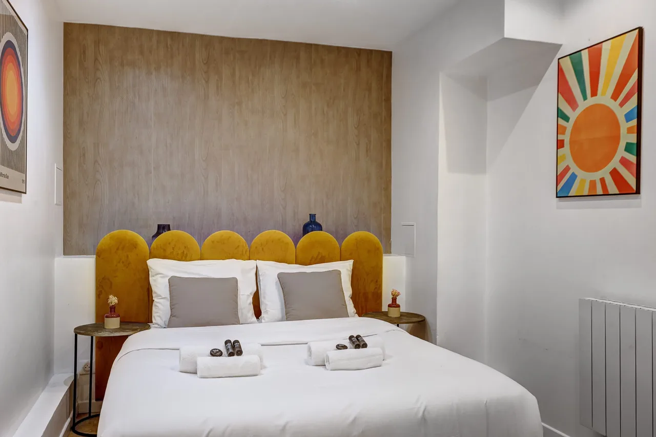 Luxury Two Bedroom Retreat in Central Paris photo 5