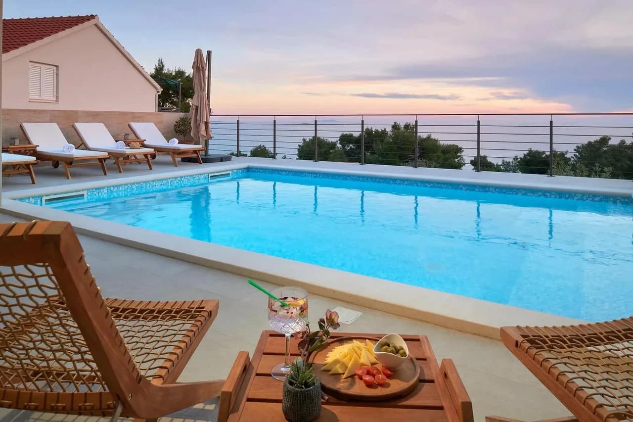 Elegant Villa With Breathtaking Sea Views photo 5